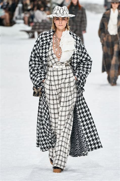 chanel runway